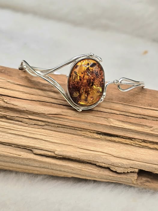 Dainty Amber Bracelet